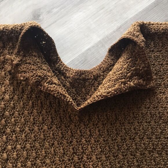 Handmade OS Crochet Boho Knit Brown Keyhole Back Poncho Fringe Hippie Festival - Picture 4 of 6